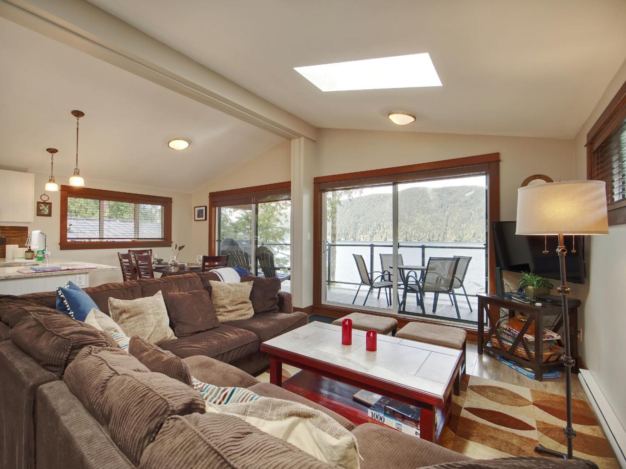 Handsome Dan'S Vacation Cottage Rentals Port Renfrew Buitenkant foto