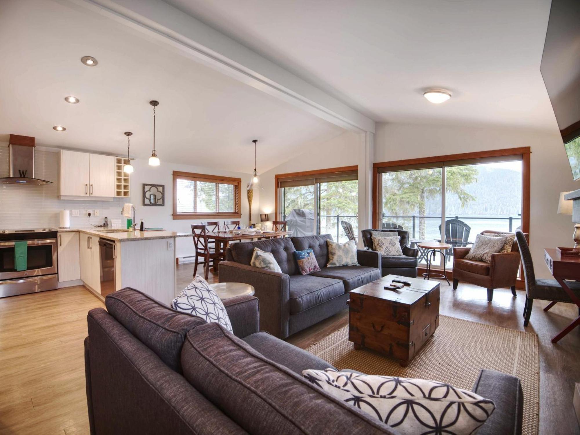 Handsome Dan'S Vacation Cottage Rentals Port Renfrew Buitenkant foto