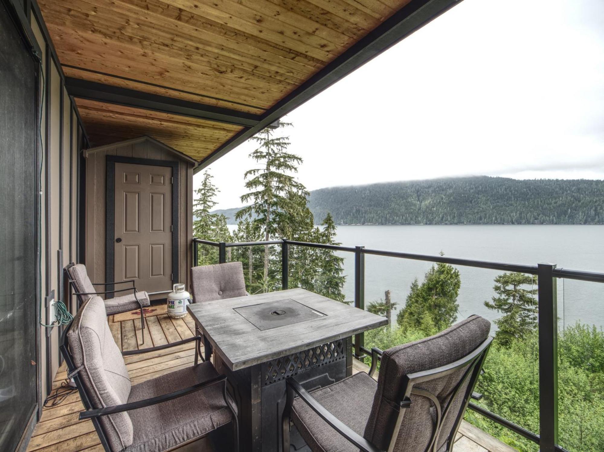 Handsome Dan'S Vacation Cottage Rentals Port Renfrew Buitenkant foto