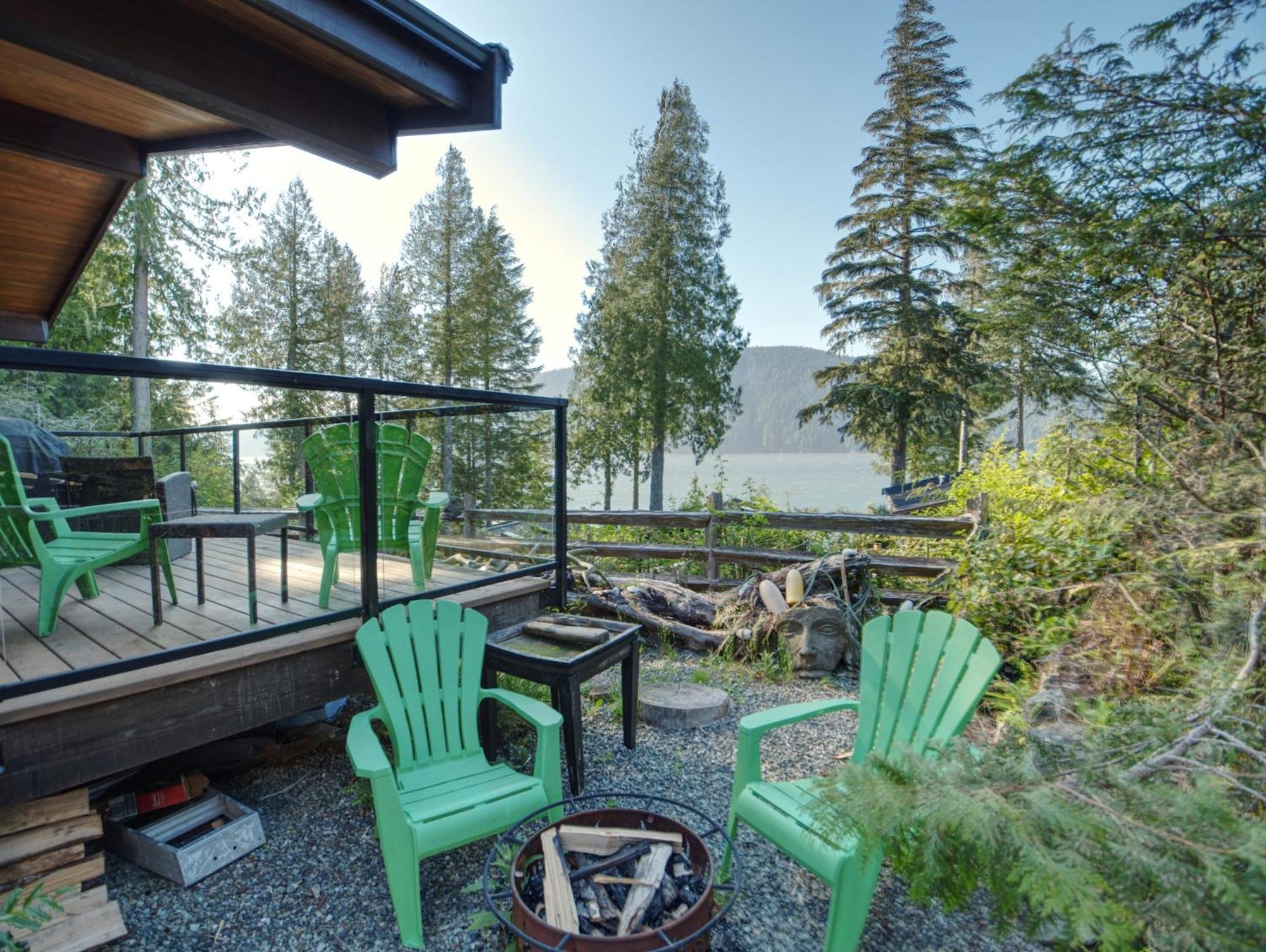 Handsome Dan'S Vacation Cottage Rentals Port Renfrew Buitenkant foto