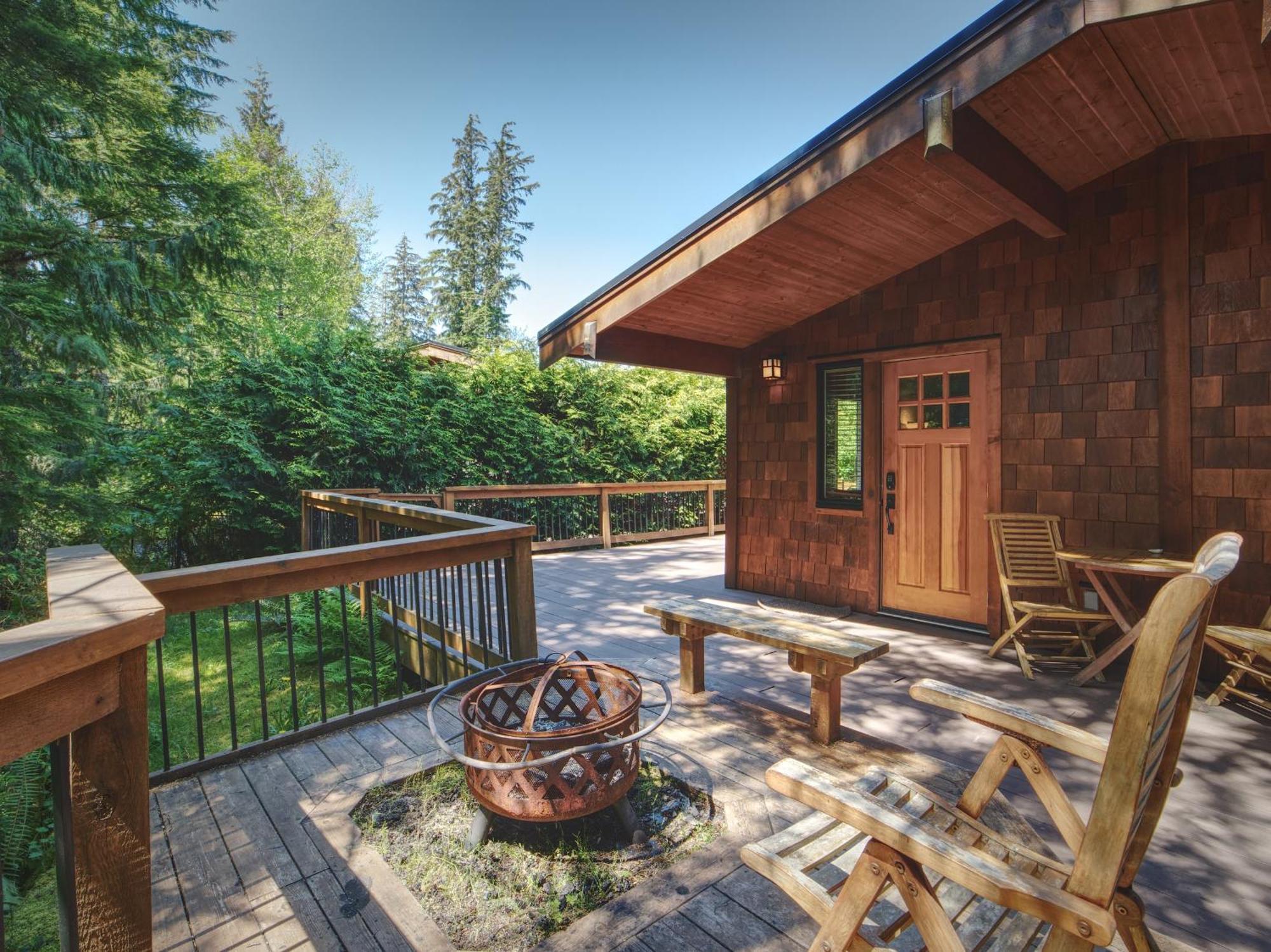 Handsome Dan'S Vacation Cottage Rentals Port Renfrew Buitenkant foto